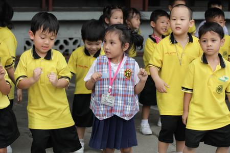 BANGKOK, Thailand - Jan 26, 2017: Bangkok. Movement education teaching kindergarten. Students are joyful in Pieamsuwan school.のeditorial素材