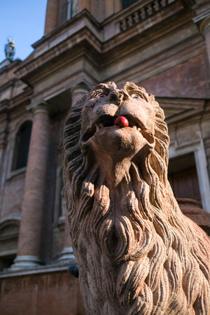 San Prospero plaza in Reggio Emilia stone lion statues. High-quality photoの写真素材
