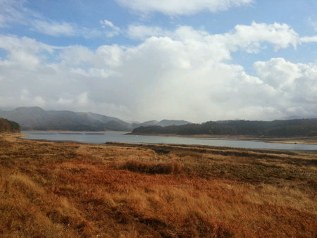 Lake in autumnの素材