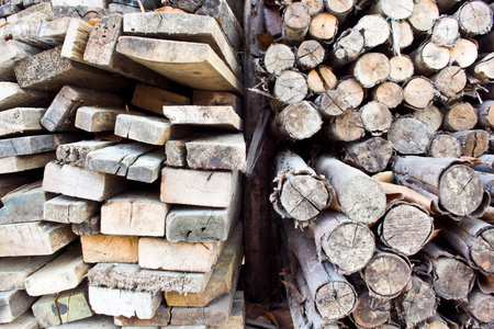 pile of wood 