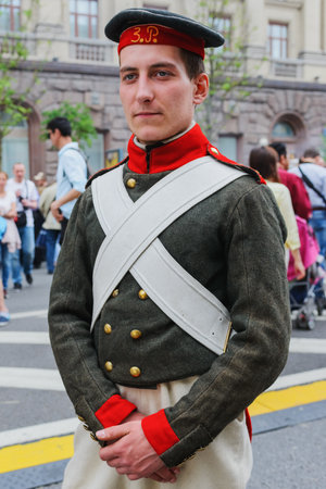 MOSCOW, RUSSIA - June 1-12, 2017: International festival "Times and epochs. The meeting". Member of the military historical reconstruction - the soldiers of the Russian Empire 1812.のeditorial素材