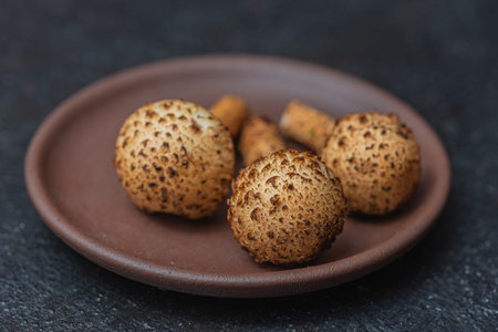 Honey fungus. Edible mushrooms - delicious and healthy dietary food