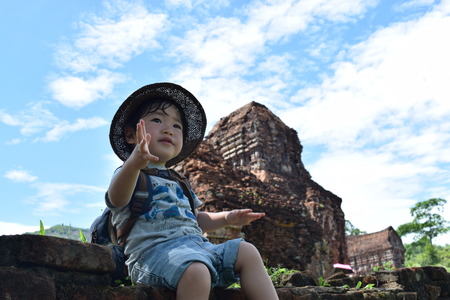 baby adventure at famous Misonの写真素材
