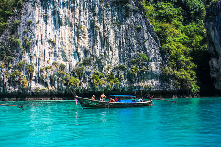 tourist diving in the sea Phi Phi Leh south of Thailandのeditorial素材