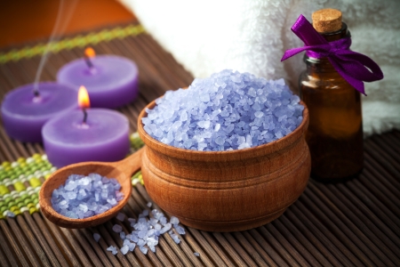 lavender bath salt and flowerの写真素材