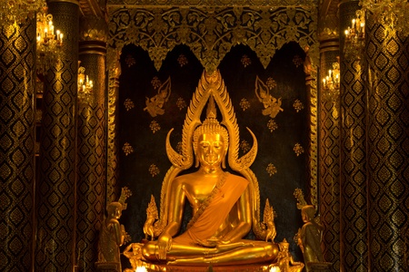 golden buddha statue image in Phisanulok Temple Thailandのeditorial素材