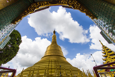 Shwedagon Paya at sunset, Yangoon, Myanmar.の写真素材