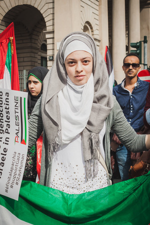 MILAN, ITALY - JULY 26: People march and protest against Gaza strip bombing in solidarity with Palestinians on JULY 26, 2014 in Milan.のeditorial素材