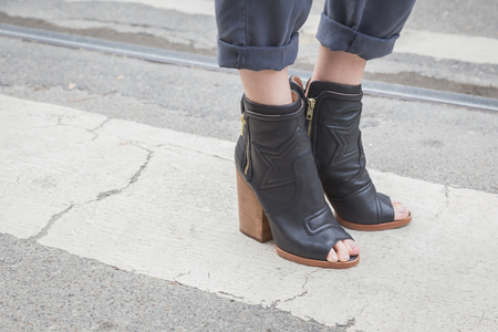 MILAN, ITALY - FEBRUARY 25: Detail of female shoes outside Gucci fashion show building for Milan Women's Fashion Week on FEBRUARY 25, 2015  in Milan.のeditorial素材
