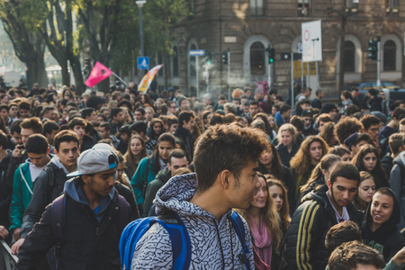 MILAN, ITALY - NOVEMBER 13: Thousands of students and teachers march in the city streets to protest agaist the public school management on NOVEMBER 13, 2015 in Milan.のeditorial素材