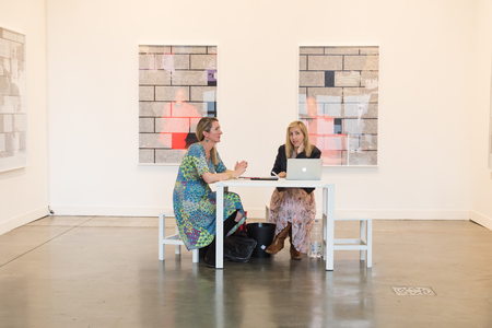 MILAN, ITALY - APRIL 8: Exhibitors at Miart, international exhibition of modern and contemporary art on APRIL 8, 2016 in Milan.のeditorial素材