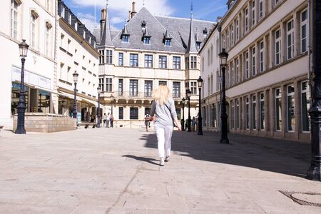 Blonde woman goes shoppingの写真素材