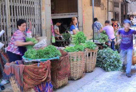 Bangkok Thailand  April 20 2015:Unidentified people work at Pak Khlong Talat flower market in Bangkok.のeditorial素材