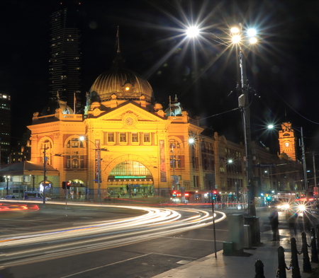 Melbourne Australia - September 12, 2015: Flinders street train station night view in Melbourne.のeditorial素材