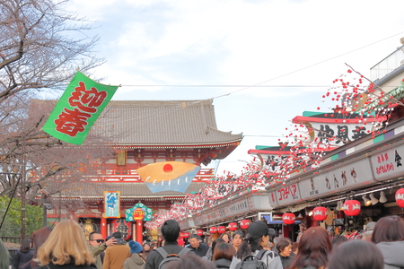 Tokyo Japan - December 10, 2018: Unidentified people visit Nakamise shopping street Sensoji temple Kaminarimon gate in Asakusa Tokyo Japan.のeditorial素材