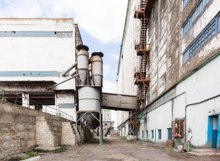 Farming elevator and granary