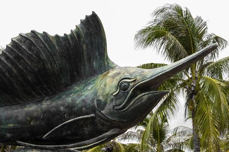 animal Fish Sculpture skyの写真素材