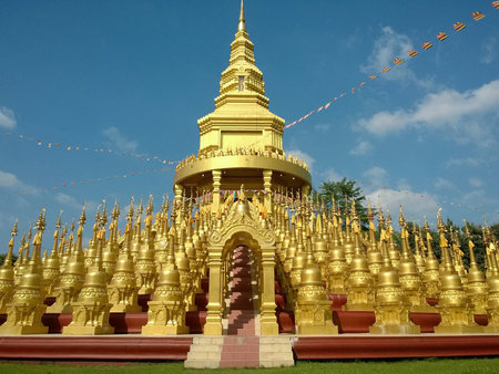 500 gold pagodas. Watpaswangbun Saraburi Thailand.