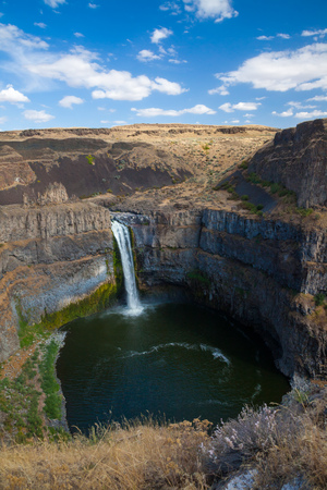 The Palouse Falls in eastern Washington, USAon a sunny dayの写真素材