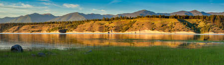 Sunset at Lake Koocanusa, British Columbia, Canadaの写真素材