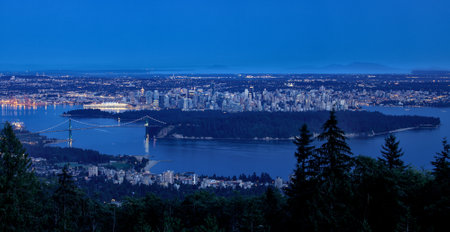 Lions Gate Bridge and Canada Place, Vancouver, British Columbia, Canadaの写真素材