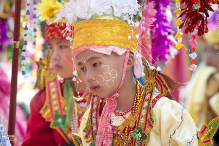 CHIANGMAI, THAILAND-APRIL 5:Poi Sang Long festival, A Ceremony of unidentified boys to become novice monk, during in parade around township on April 5, 2013 in Chiangmai, Thailand.のeditorial素材