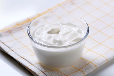 Bowl of smooth white creamの写真素材