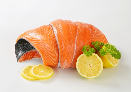 Studio shot of raw salmon filletの写真素材