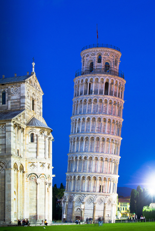 Leaning Tower of Pisa and the Duomo at night, Pisa, Italy, Europeのeditorial素材