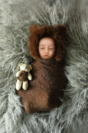 Adorable and Creative Sleeping Styled Newborn Portraitsの写真素材