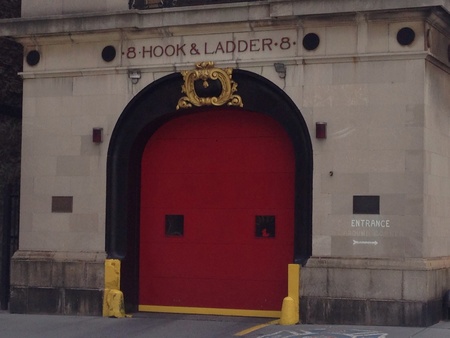 8 Hook and Ladder 8の素材