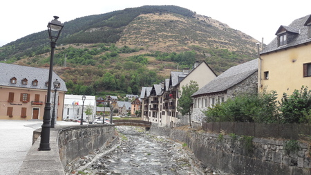 Arriu Nere (Black river) at his pass for Vielha in a summer day. Aran Valley, Lleida, Catalonia, Spainのeditorial素材