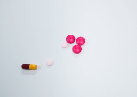 diferent Tablets pills capsule heap mix therapy drugs doctor flu antibiotic pharmacy medicine medicalの写真素材