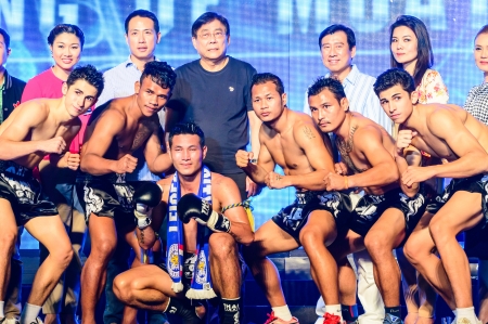 BANGKOK - JUNE 29   Boxer of Thai Fight King of Muay Thai in Thai Fight Extreme 2013 on June 29, 2013 at MCC Hall, The Mall, Bangkapi, Bangkok, Thailand のeditorial素材