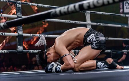 NONTHABURI - JULY 23 : Ying Pengpeng of China Wai Kru before the match in Thai Fight "Proud to be Thai" on July 23, 2016 at West Gate Hall, CentralPlaza WestGate, Bang Yai, Nonthaburi.のeditorial素材