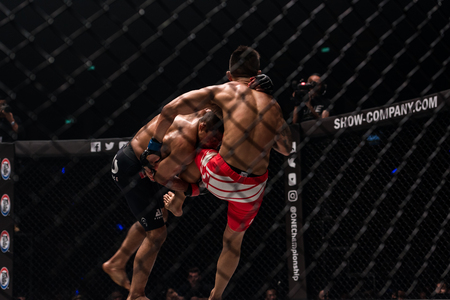BANGKOK - March 24 : Bibiano Fernandes of Brazil and Martin Nguyen of Australia in One Championship : IRON WILL on March 24, 2018 at Impact Arena, Muang Thong Thani, Bangkok, Thailand.のeditorial素材