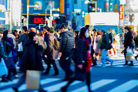 A crossing at the urban city tiltshift. Shinjuku district Tokyo Japan - 01.20.2020 : It is a center of the city in tokyo.のeditorial素材
