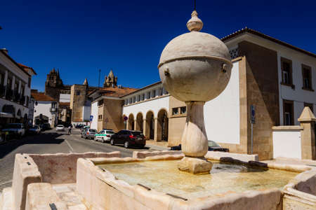 public fountain, Evora, Alentejo, Portugal, europeの写真素材