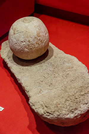 Neolithic manual mill, Comarcal Museum of Molina de AragÃ³n, Guadalajara, Spainのeditorial素材