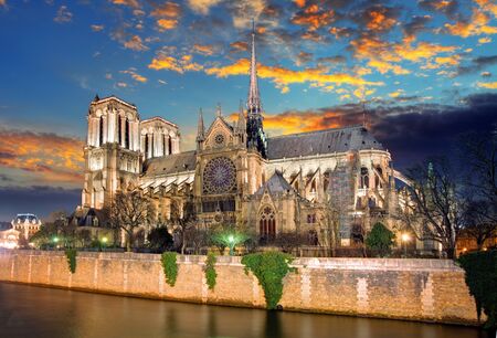 Notre Dame Cathedral at dusk in Paris, Franceの写真素材