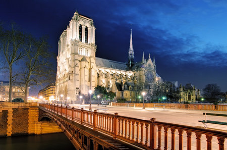 Notre Dame Cathedral at dusk in Paris, Franceのeditorial素材