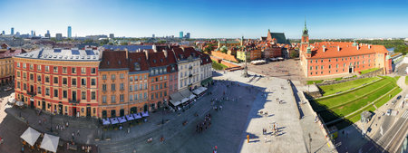 Panorama of Warsaw old townのeditorial素材