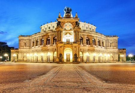 Semperoper opera building at night in Dresdenのeditorial素材