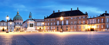 Copenhagen - Panorama of Amalienborg Palace Square with Historical Buildings and Equestrian King Frederik Statue,  Denmarkの写真素材