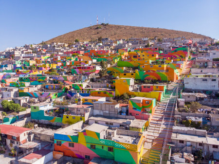 PACHUCA DE SOTO, MEXICO - FEBRUARY 2022: Macromural in Pachuca de Soto - Colorful buildings in Cubitos, Hidalgo stateのeditorial素材