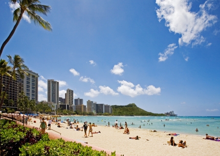 Waikiki Beach and Diamond Head Crater on the Hawaiian island of Oahuの写真素材