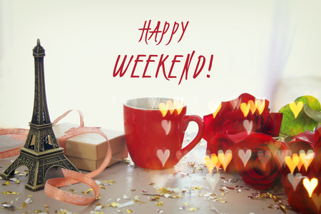 Valentines day romantic background with beautiful bouquet of roses on wooden tableの写真素材