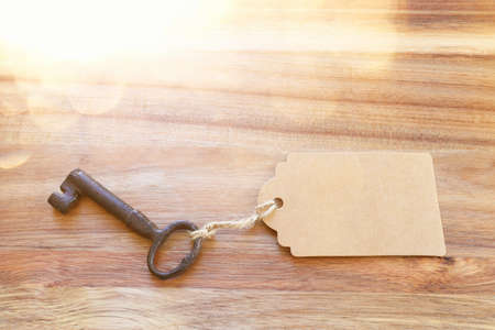 Vintage key and empty tagの写真素材