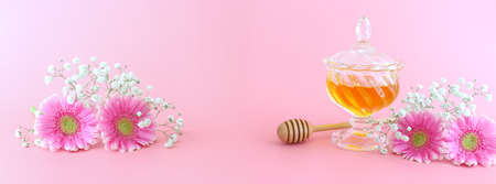 rosh hashanah (jewesh holiday) concept - honey traditional holiday symbolの写真素材