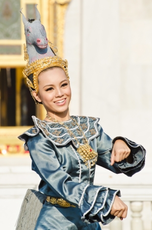 BANGKOK, THAILAND - DECEMBER 28 : Unidentified actress are showing asawa leela dance (horse dance)  at Wat Benchamabophit on December 28, 2011 in Bangkok, Thailand.のeditorial素材